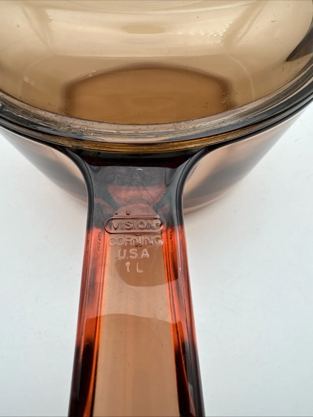Vtg Vision Corning Ware USA 1L Amber Sauce Pan Pot w/Pour Spout & Pyrex Lid